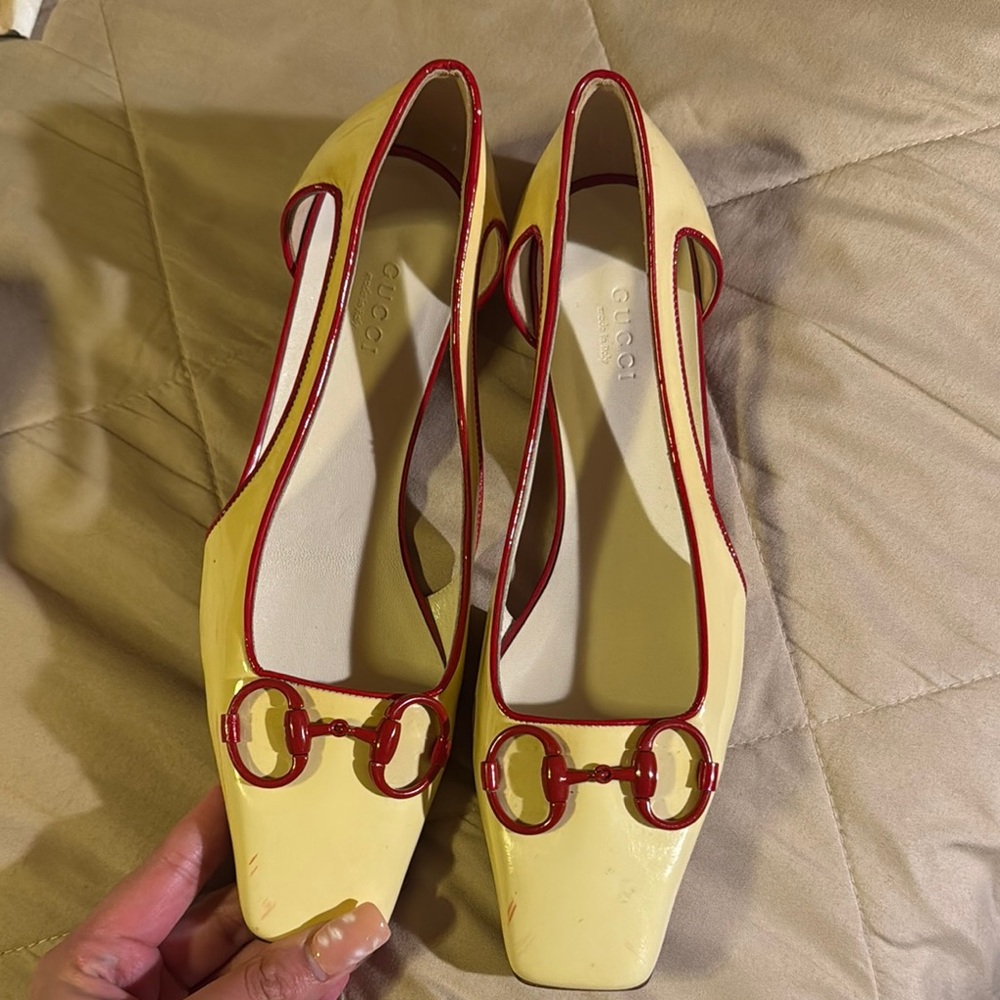 Women’s Gucci vintage heels patent flats new with little defects